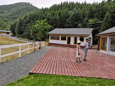 开化这个生态观光牧场太治愈了吧!梅花鹿、超2000㎡高尔夫球场,还有惊喜…