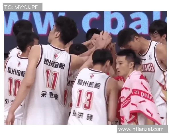 西安篮球队以73分稳居世锦赛积分榜首位展现强劲实力